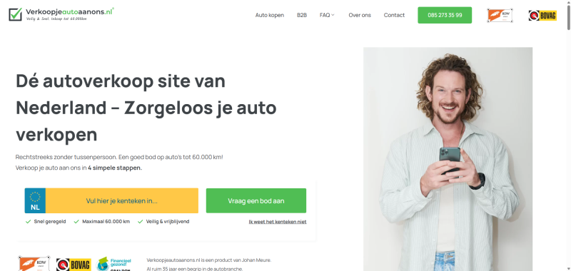 Homepage van Verkoopjeautoaanons.nl, functioneel webdesign met een kentekenveld en keurmerken in de hero